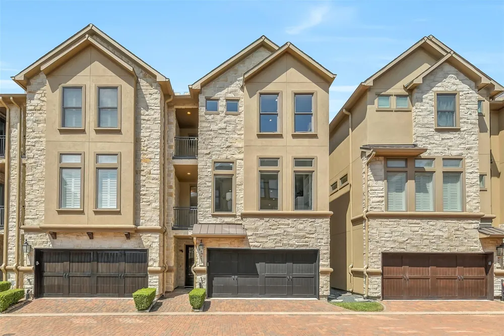 859 Rosastone Trail Houston, TX 77024