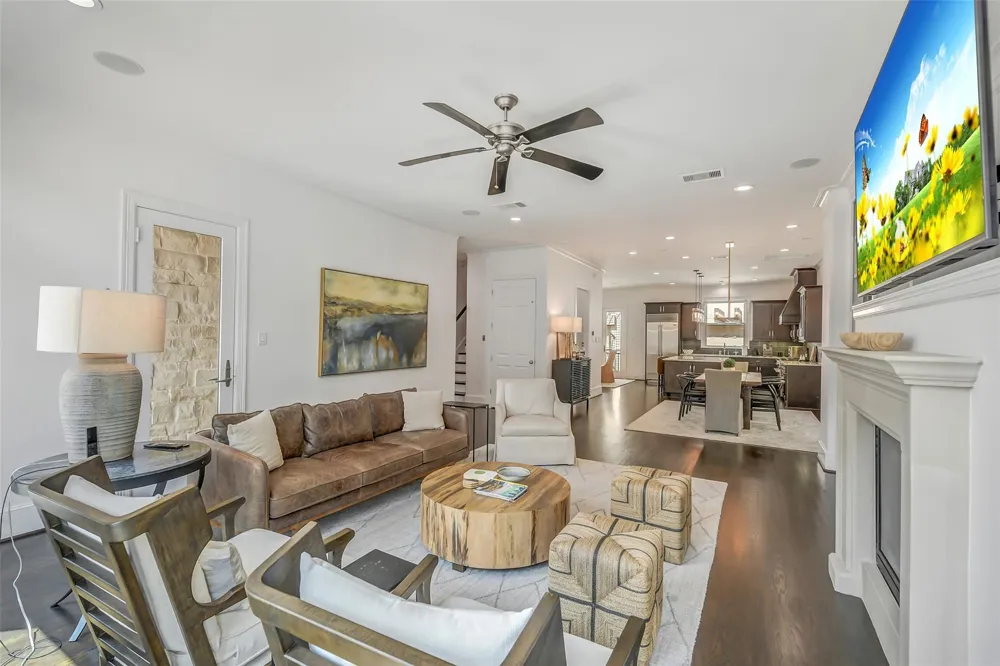 859 Rosastone Trail Houston, TX 77024