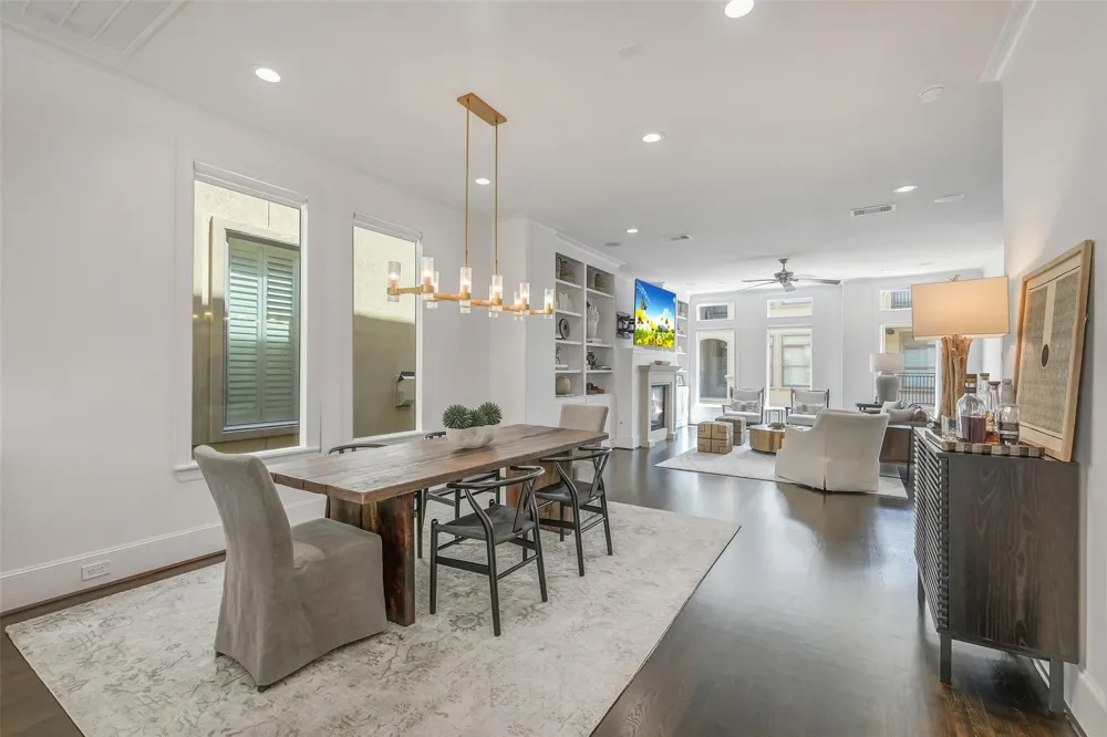 859 Rosastone Trail Houston, TX 77024