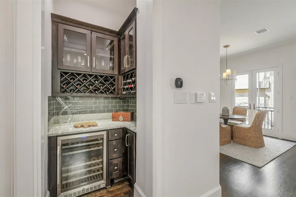 859 Rosastone Trail Houston, TX 77024