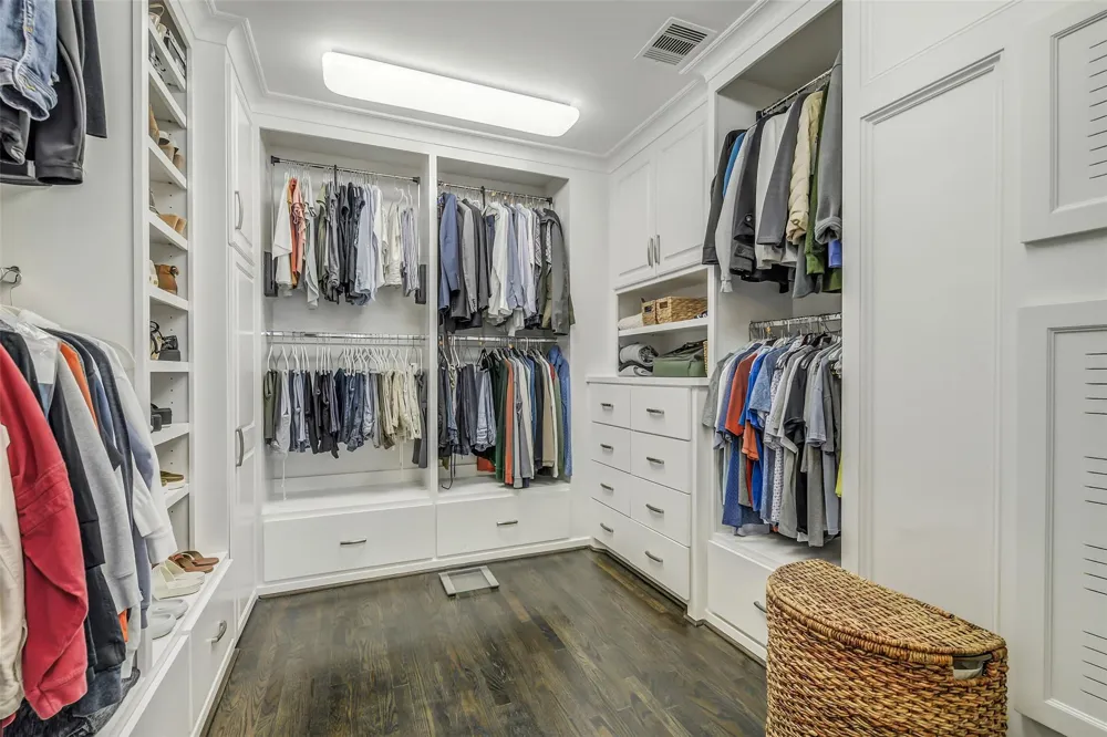 859 Rosastone Trail Houston, TX 77024
