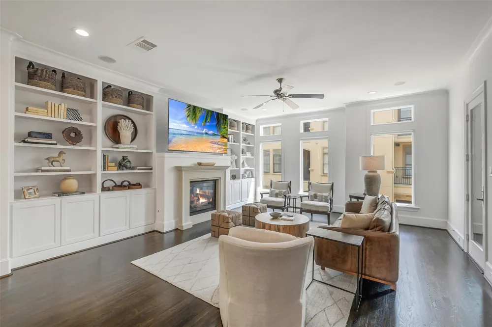 859 Rosastone Trail Houston, TX 77024