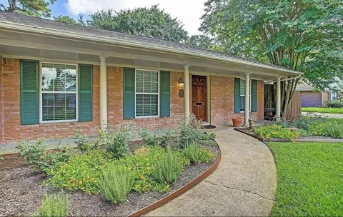 10302 Oakpoint Drive