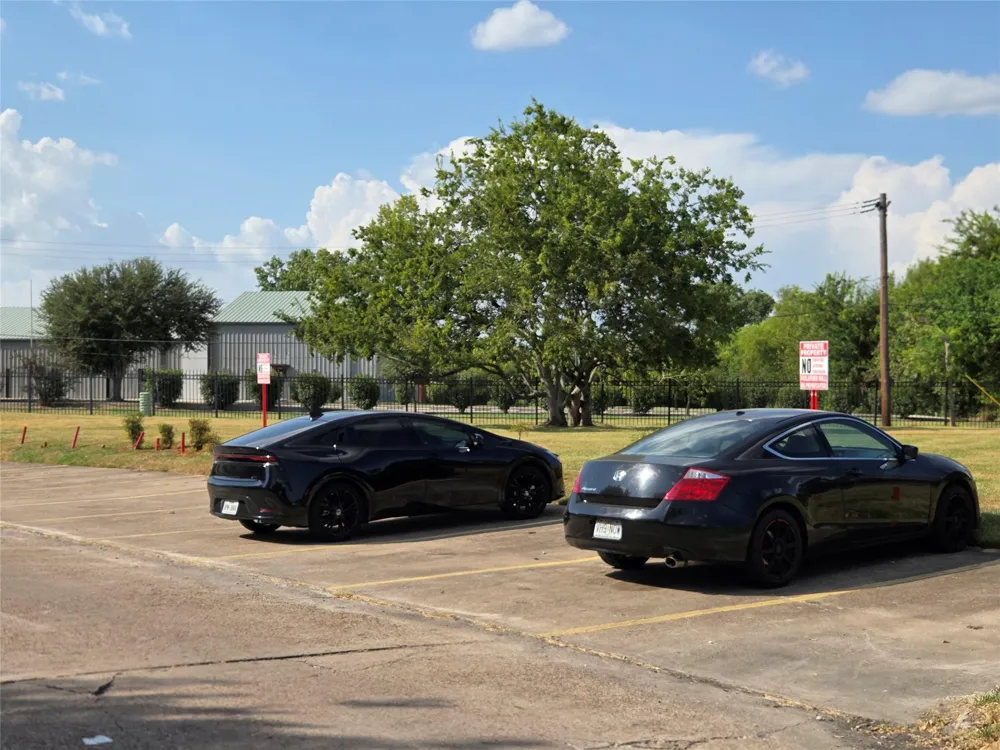 12177 Sharpview Drive Houston, TX 77072