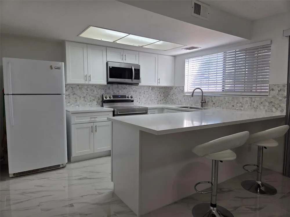 12177 Sharpview Drive Houston, TX 77072
