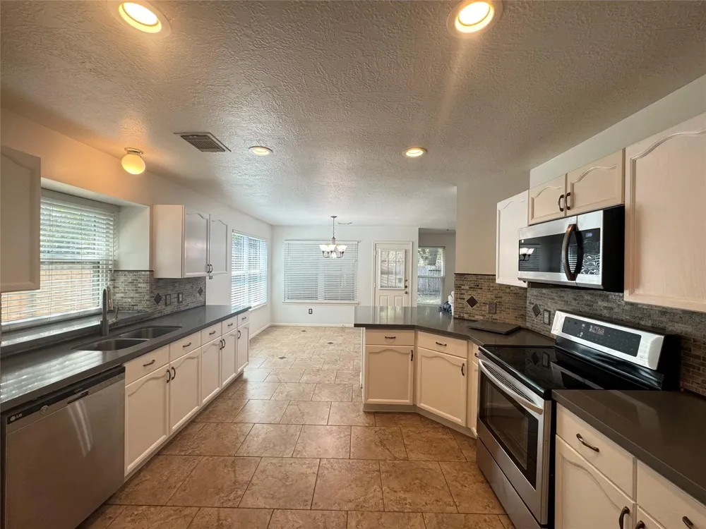 210 Rolling Plains Drive Sugar Land, TX 77479