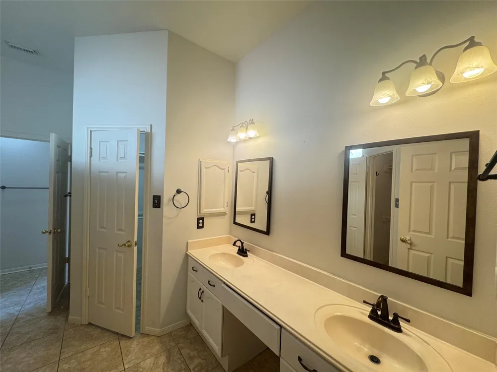 210 Rolling Plains Drive Sugar Land, TX 77479