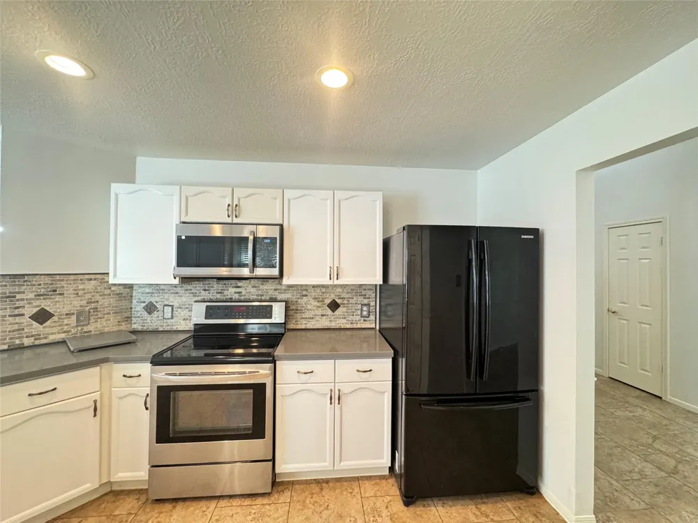 210 Rolling Plains Drive Sugar Land, TX 77479