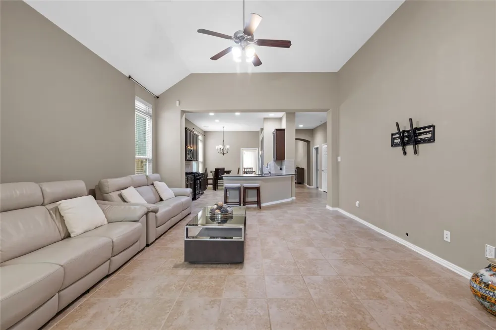 6158 Granger Lane League City, TX 77573