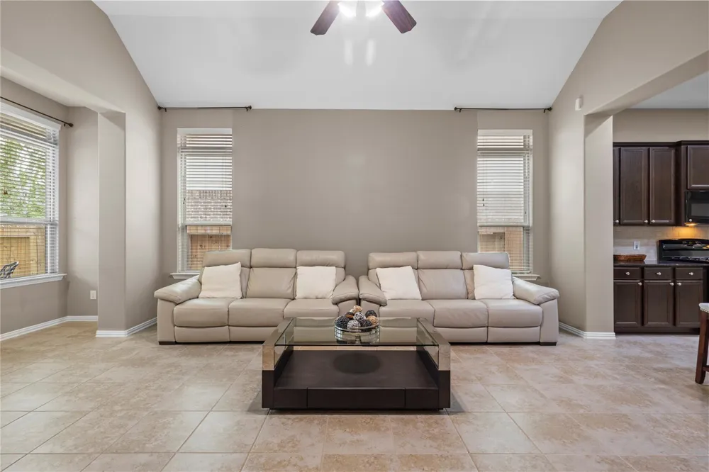 6158 Granger Lane League City, TX 77573