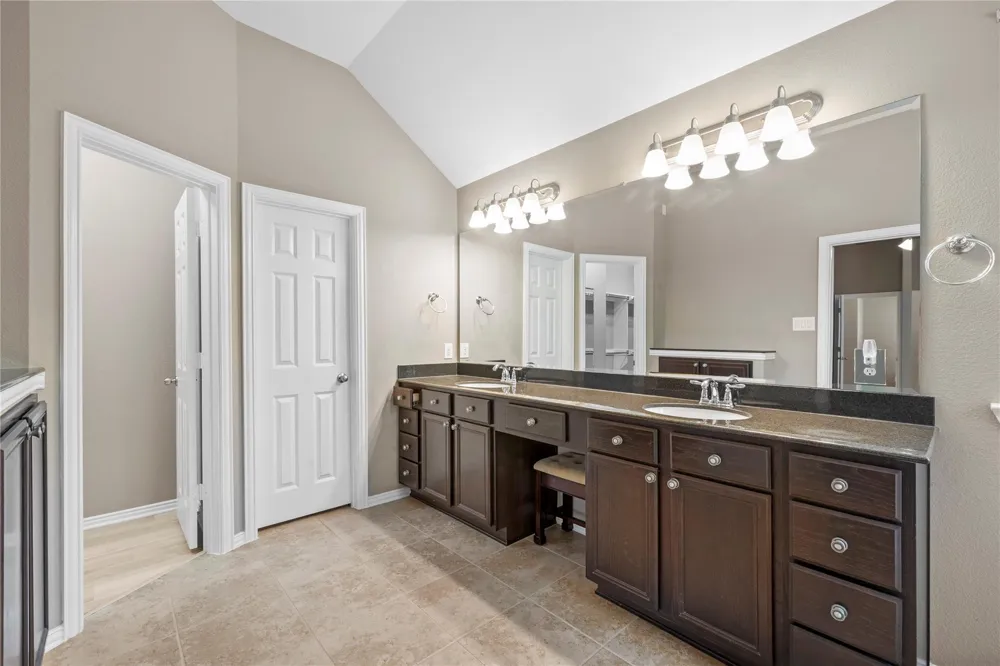 6158 Granger Lane League City, TX 77573