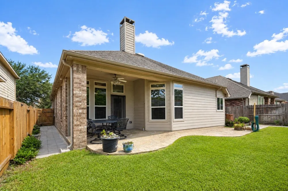 6158 Granger Lane League City, TX 77573