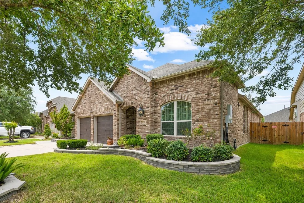 6158 Granger Lane League City, TX 77573