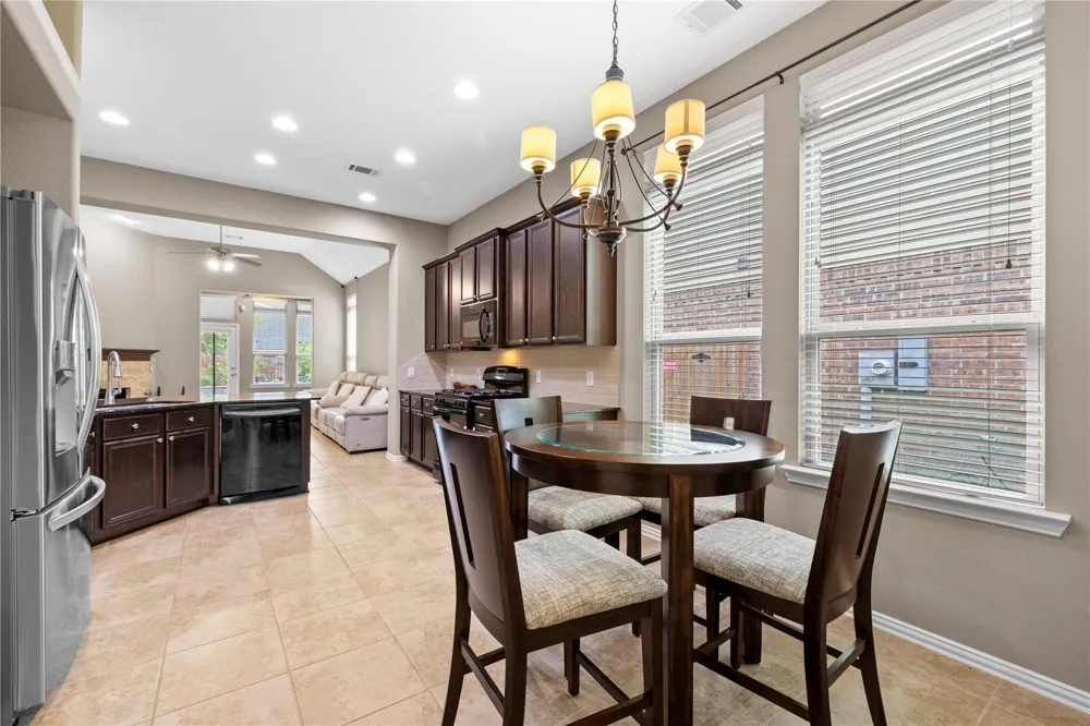 6158 Granger Lane League City, TX 77573