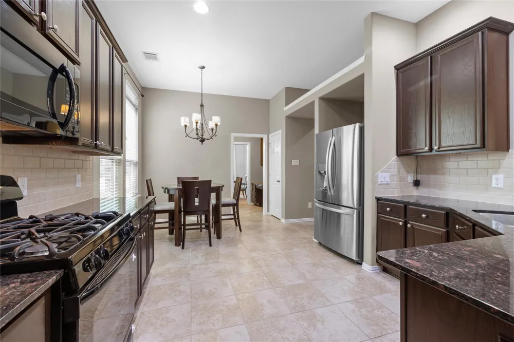 6158 Granger Lane League City, TX 77573