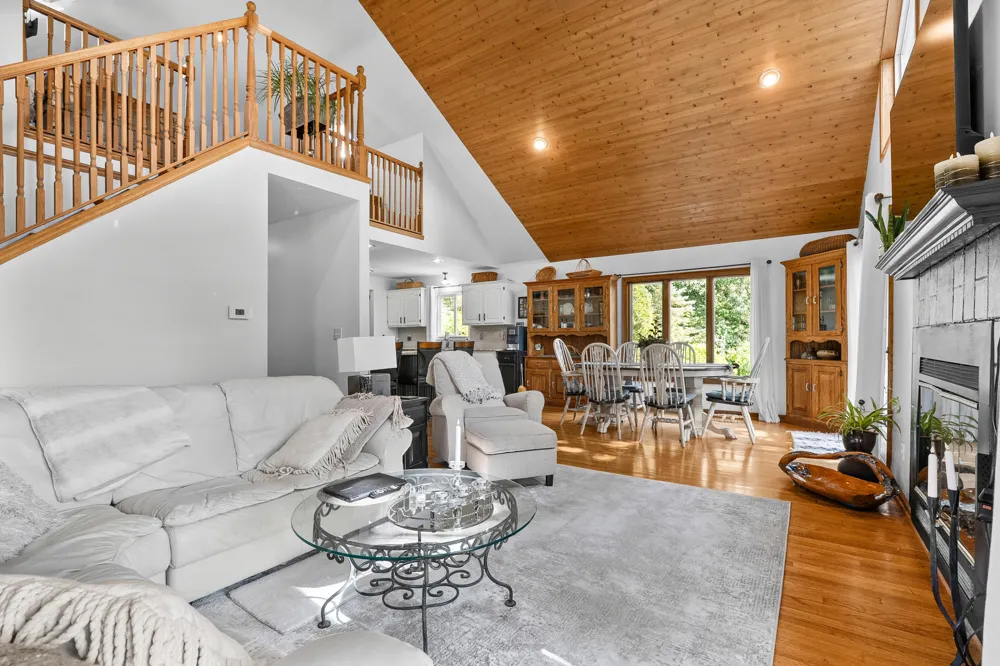 12405 Oak Ridge Road Plainwell, MI 49080