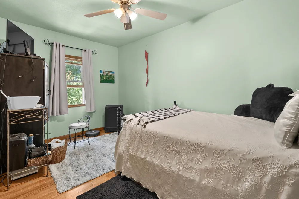 12405 Oak Ridge Road Plainwell, MI 49080