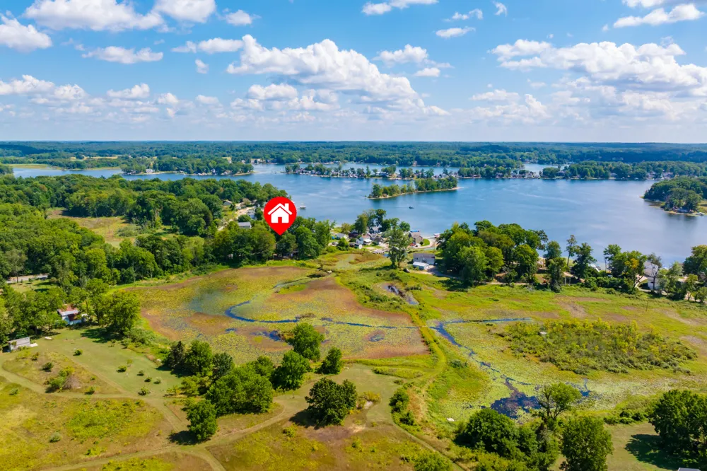 12405 Oak Ridge Road Plainwell, MI 49080