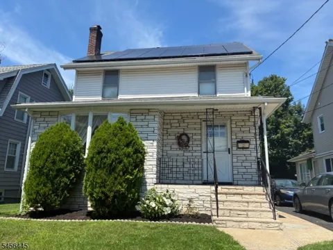 124 Hawthorne Ave