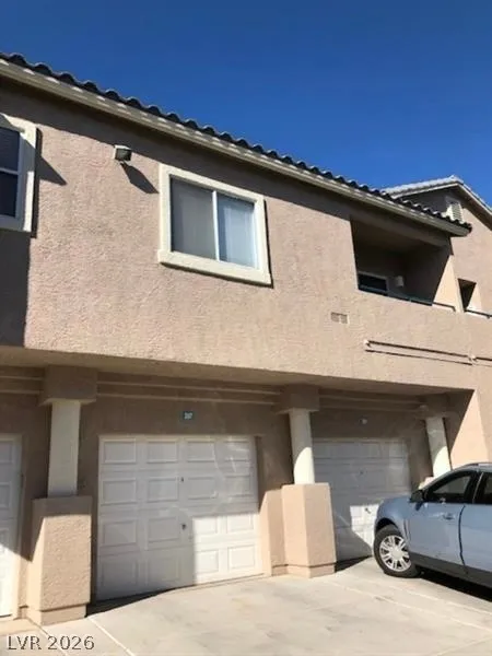 2053 Quarry Ridge Street #201 Las Vegas, NV 89117