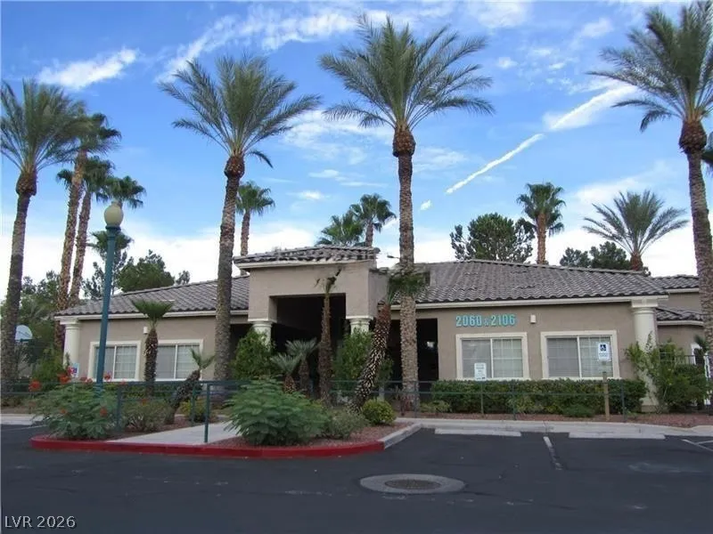 2053 Quarry Ridge Street #201 Las Vegas, NV 89117