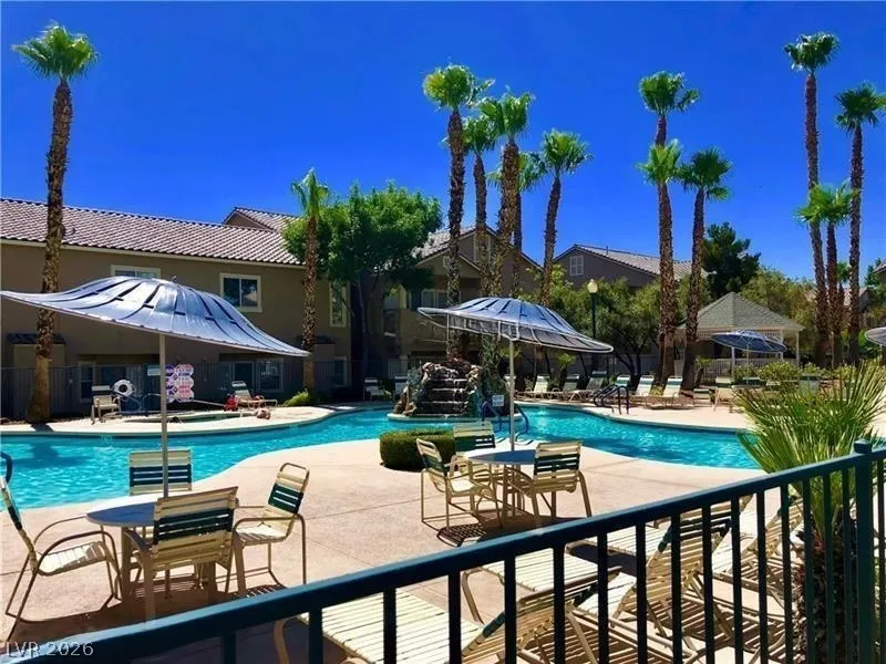 2053 Quarry Ridge Street #201 Las Vegas, NV 89117