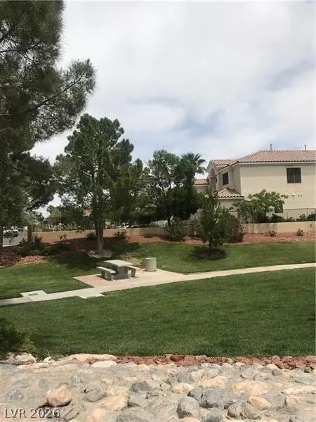 2053 Quarry Ridge Street #201 Las Vegas, NV 89117