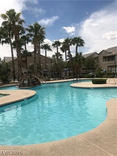 2053 Quarry Ridge Street #201 Las Vegas, NV 89117