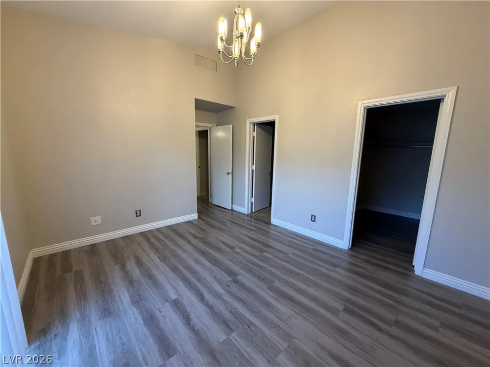 2053 Quarry Ridge Street #201 Las Vegas, NV 89117