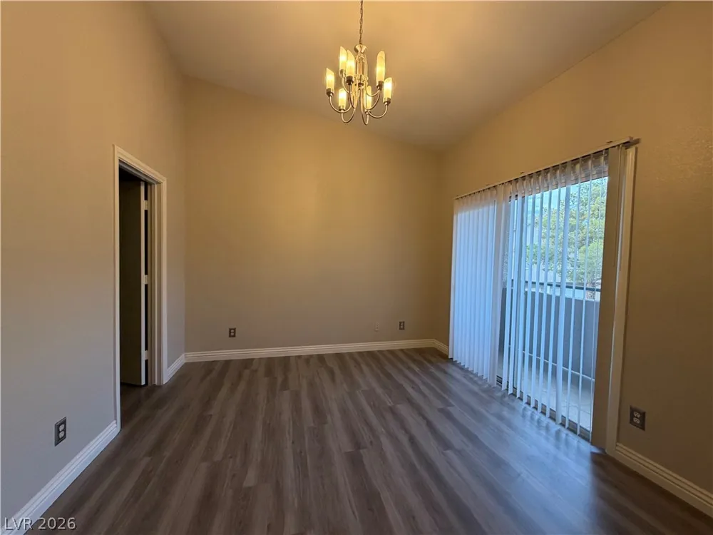 2053 Quarry Ridge Street #201 Las Vegas, NV 89117