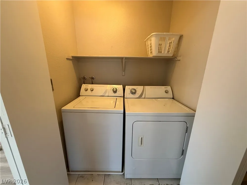 2053 Quarry Ridge Street #201 Las Vegas, NV 89117