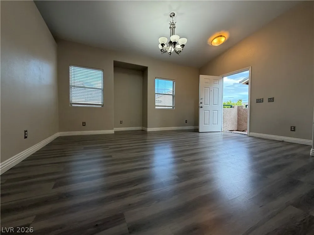 2053 Quarry Ridge Street #201 Las Vegas, NV 89117