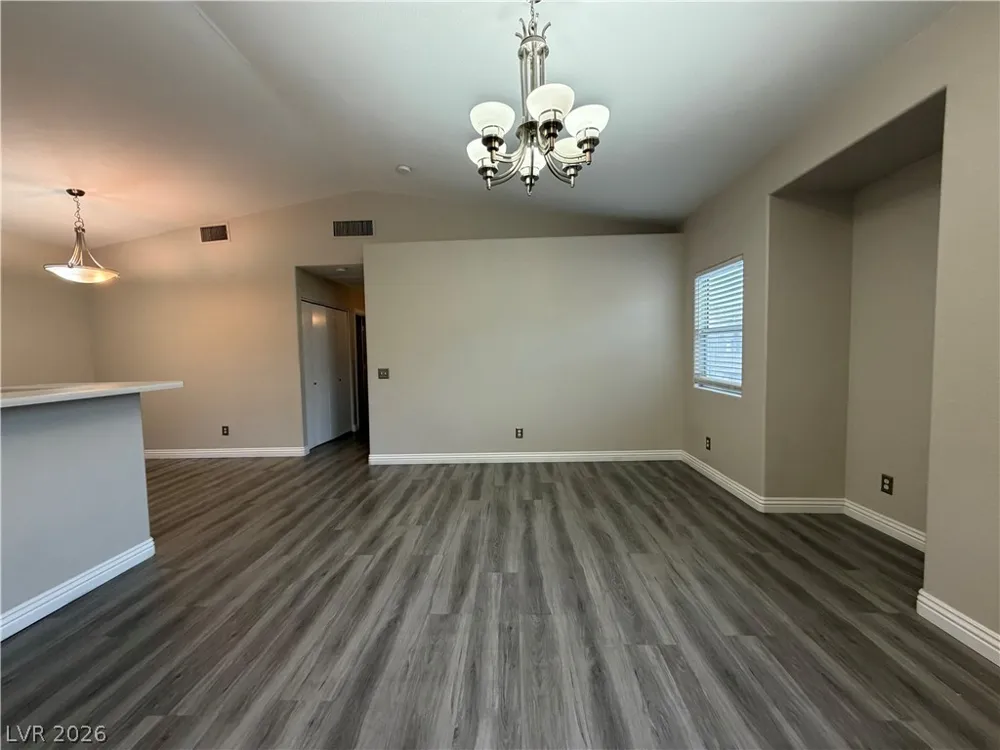 2053 Quarry Ridge Street #201 Las Vegas, NV 89117