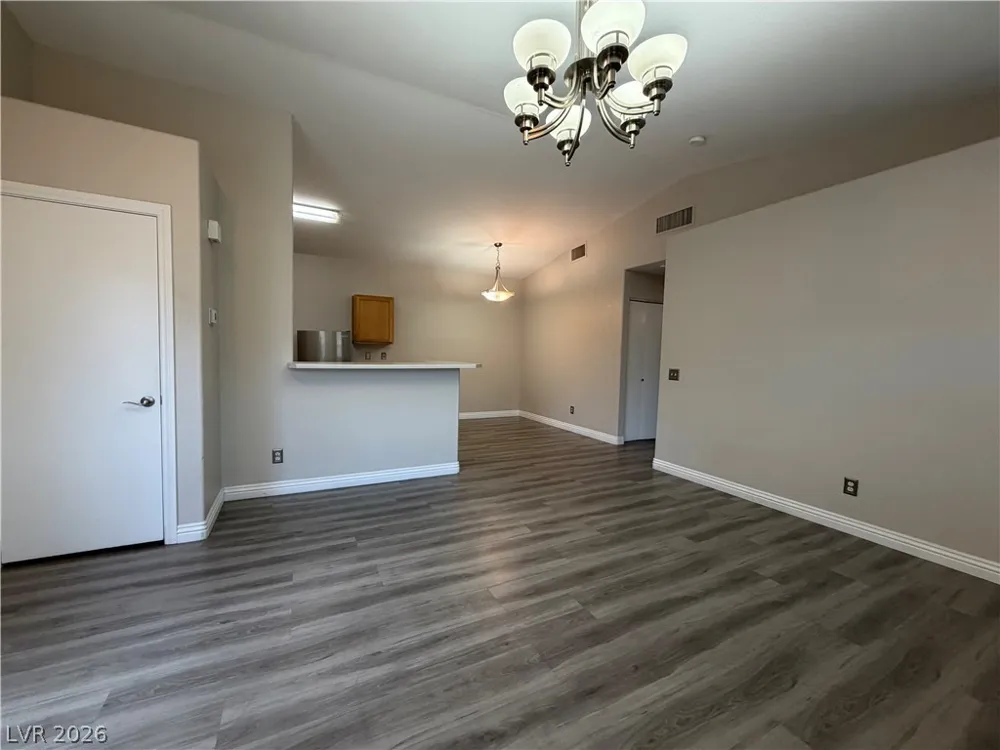 2053 Quarry Ridge Street #201 Las Vegas, NV 89117