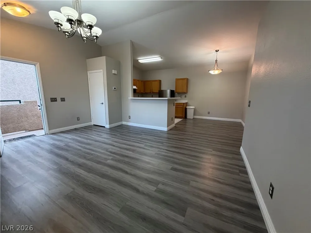 2053 Quarry Ridge Street #201 Las Vegas, NV 89117