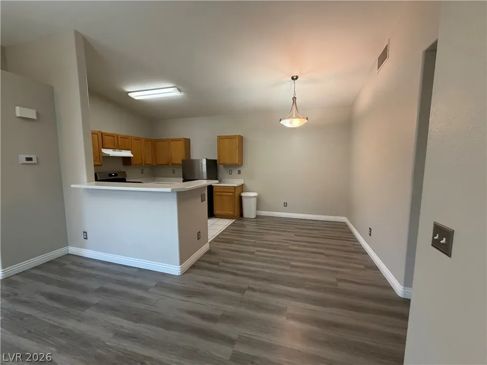2053 Quarry Ridge Street #201 Las Vegas, NV 89117
