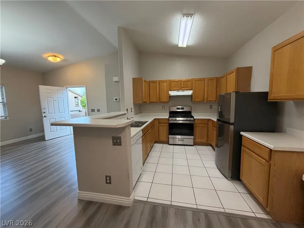 2053 Quarry Ridge Street #201 Las Vegas, NV 89117