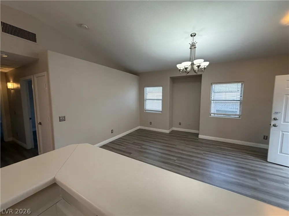2053 Quarry Ridge Street #201 Las Vegas, NV 89117