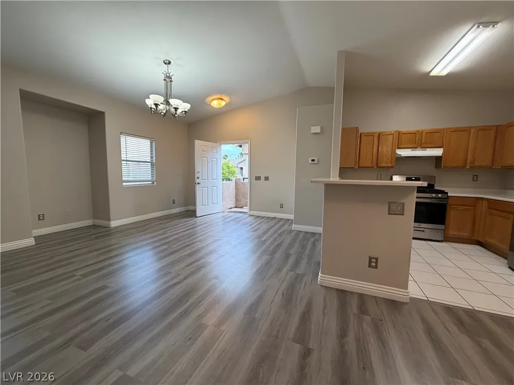 2053 Quarry Ridge Street #201 Las Vegas, NV 89117