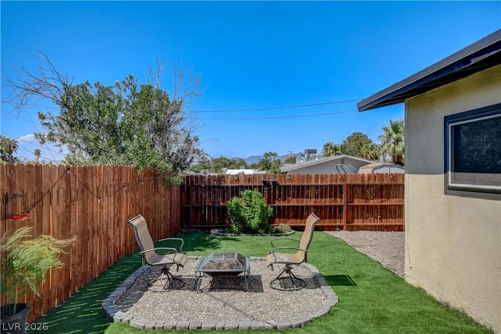 1102 Arapaho Way Boulder City, NV 89005