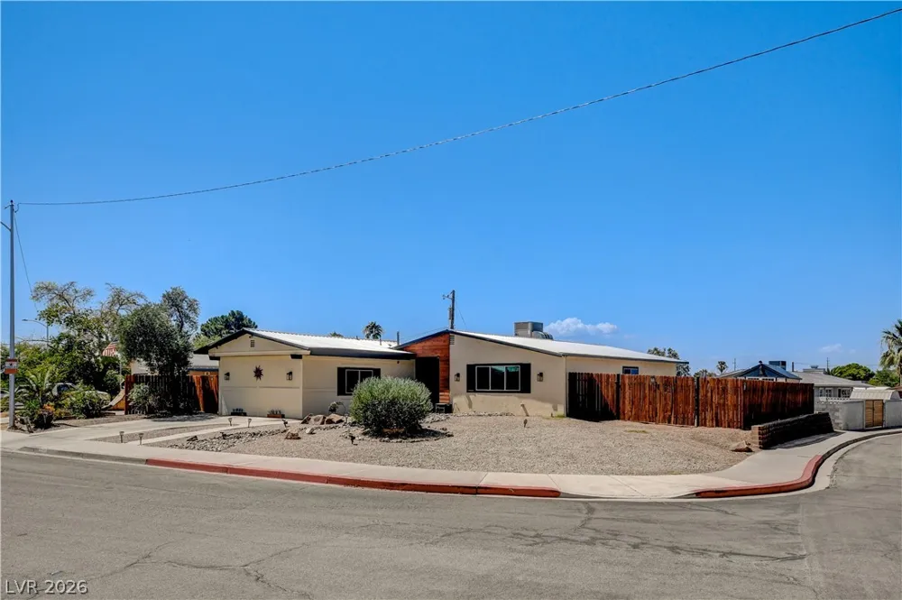 1102 Arapaho Way Boulder City, NV 89005