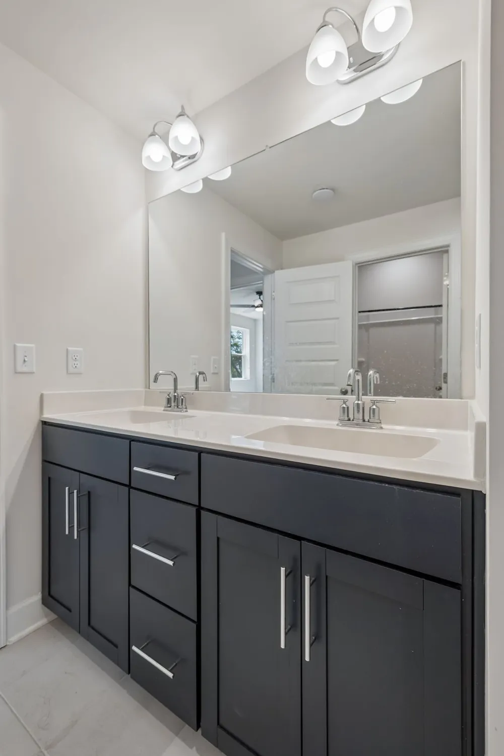 3676 Pierside Dr Hermitage, TN 37076