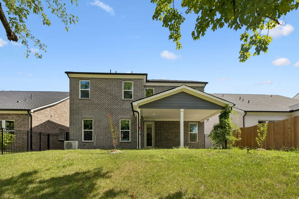 3676 Pierside Dr Hermitage, TN 37076