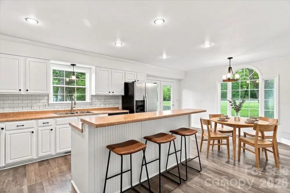 308 Browntown Road Leicester, NC 28748
