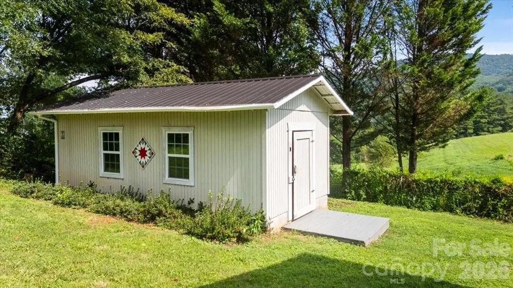 308 Browntown Road Leicester, NC 28748