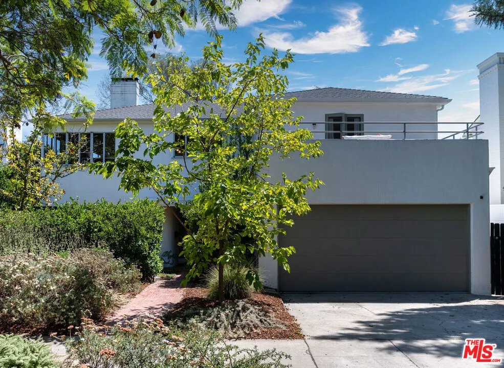 4966 Ambrose Avenue Los Angeles, CA 90027