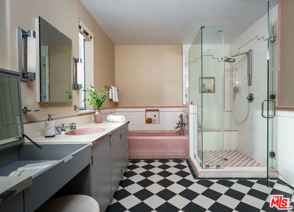 4966 Ambrose Avenue Los Angeles, CA 90027