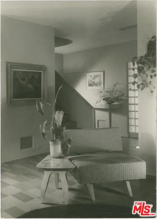 4966 Ambrose Avenue Los Angeles, CA 90027