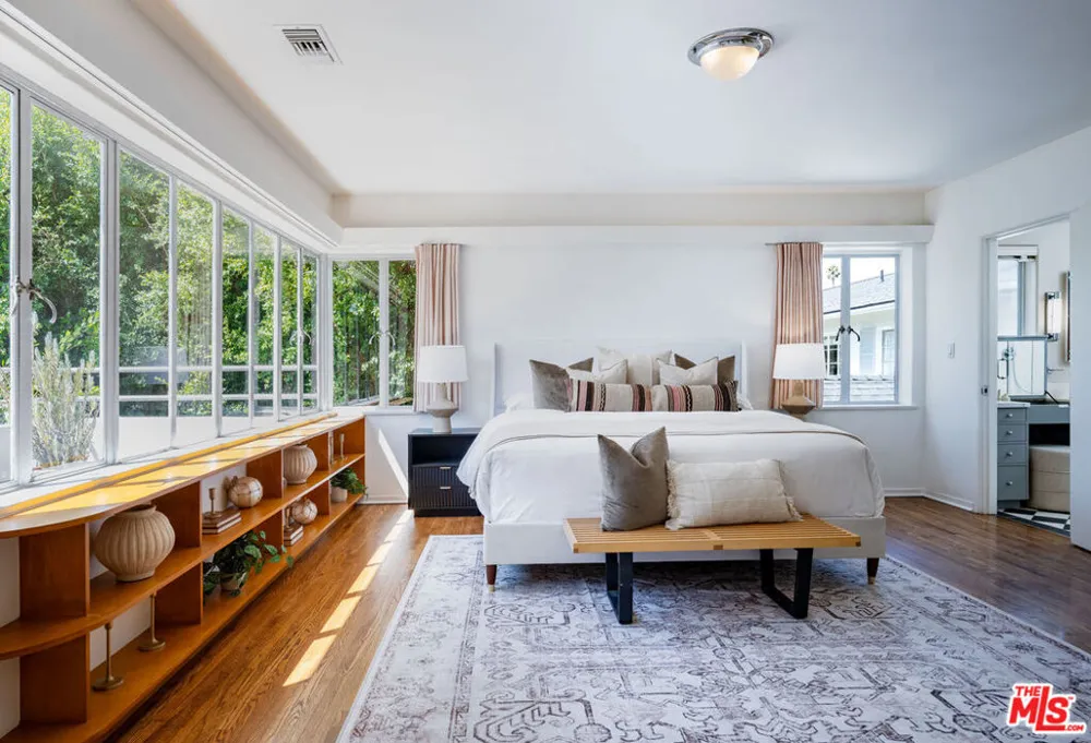 4966 Ambrose Avenue Los Angeles, CA 90027