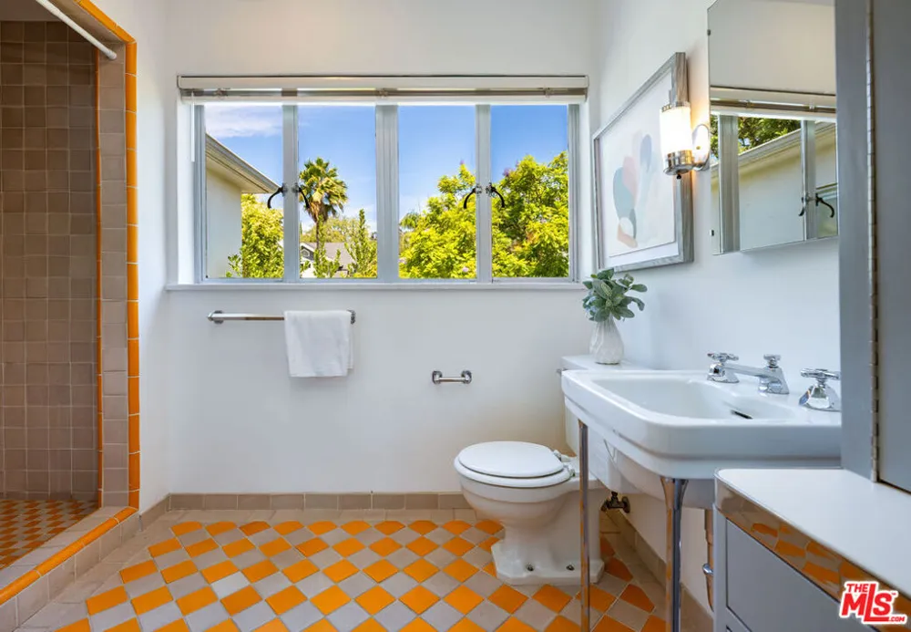 4966 Ambrose Avenue Los Angeles, CA 90027